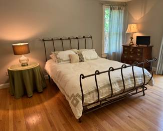 Brown Jordan In Home Florence Metal Framed Queen Sleigh Bed