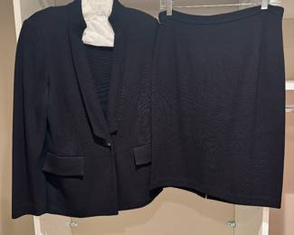 Women's St. John Blazer with Matching Skirt Size 4