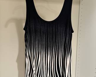 Women's Hot Chili Fiesta Top Size M