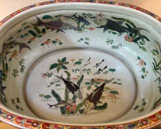 Chinese Porcelain Hand-Painted Handled Bowl