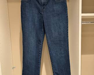Women's Gloria Vanderbilt Jeans Size 4