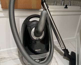 Miele S5280 Callisto Vacuum Cleaner