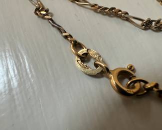 18K Gold Necklace