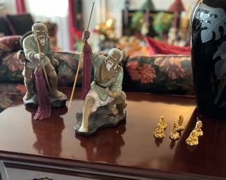 Chinese figurines 