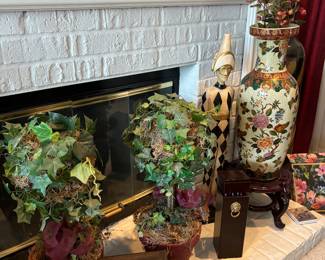 Plants, vases, decor