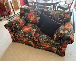Clean floral love seat