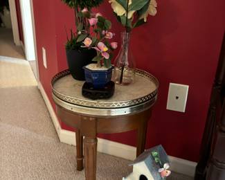 Second vintage accent table