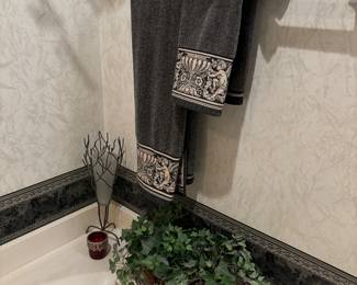 Towels, plant, candle
