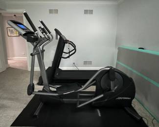 Life Fitness X3 Advanced Elliptical Trainer. Photo 1 of 5.