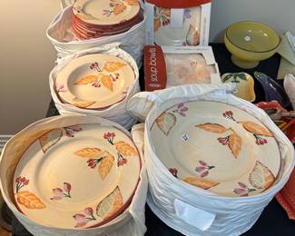 T174 - $75 Set of "Home" brand  Wild Berries Collection. 