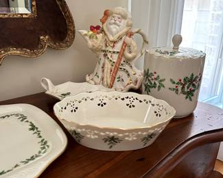T102 - $15 Lenox Pierced Holly Bowl