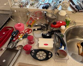 T146 - Lots of Misc Kitchen Items Priced Individually. 