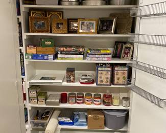 Lots of smalls that are available when you come to shop!