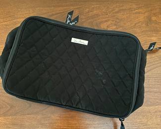 T195 - $25 - Small Vera Bradley toiletries travel bag