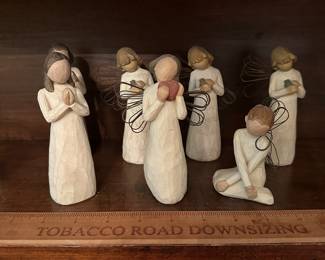 T86 - $5 each Willow Tree figurines. 