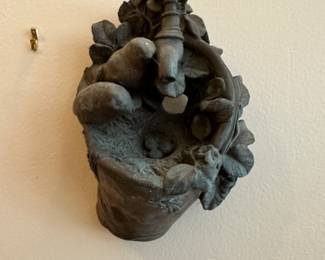 T162 - $25 metal wall hanging decor