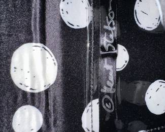 T200 - $50 Kent Stetson Martini Handbag with dust cover. Looks brand new. 