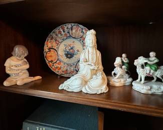 Proceilan & Wood Figurines 