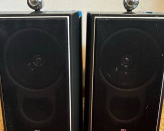 KEF Bookshelf Speakers,  Some knicks 