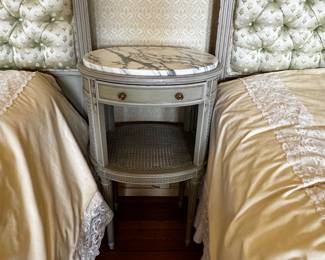 French Provincial End table 