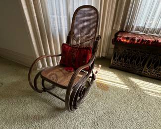 Wood Rocking Chair 