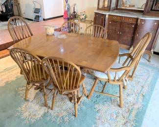 dining table and 6 chairs 