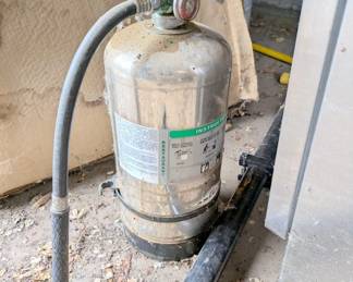 fire extinguisher 