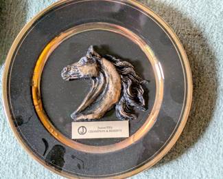 horse plaque plates