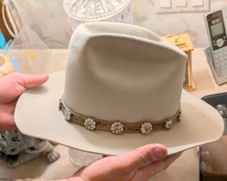 cowboy hat with hat belt 