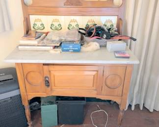 antique hutch 
