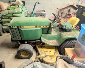 john deere riding lawn mower 