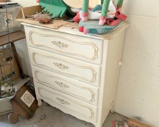 dresser french 