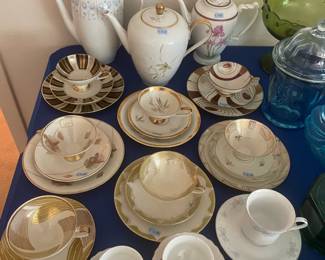 Tea pots and cups and saucers