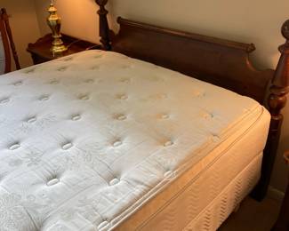 Wood Queen Bedroom set w Simmons Beautyrest  mattress. (2) night stands and dresser  $650.00