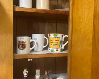 Cups, mugs and gadgets