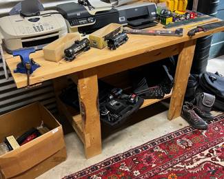 Lionel train set, collectible train cars