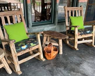 natural wood rocking chairs/table