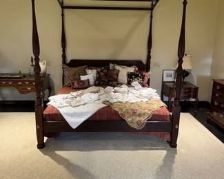 four poster canopy bed