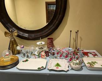 various Christmas tableware including Spode "Christmas Tree" double old fashion glasses
