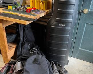 SKB hard shell golf case