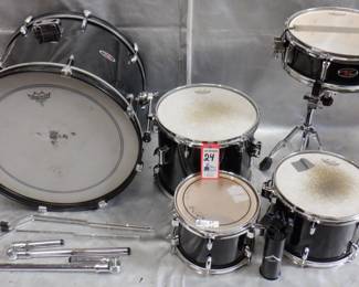 PDP SERIES 5 PIECE DRUM SET CARBON BLACK WITH HARDWARE