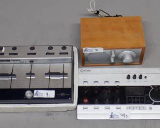 LOT OF 3 ELECTRONICS INCLUDING UHER A121 AUDIO MIXER , KORE CONTROLLER, TIVOLI MODEL ONE RADIO