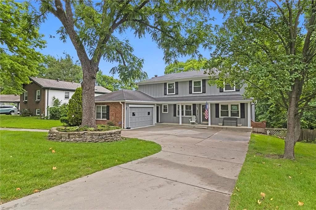 GREEN ESTATE AUCTION in Parkville, MO starts on 7/2/2024