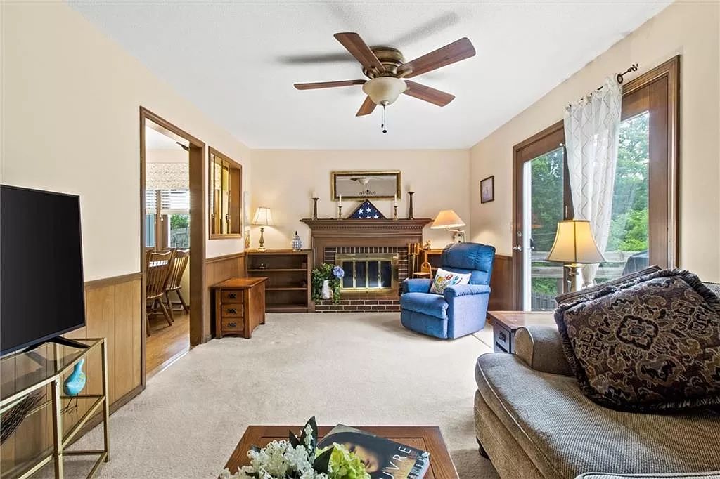 GREEN ESTATE AUCTION in Parkville, MO starts on 7/2/2024