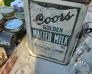 large general store tin
