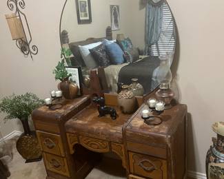 antique vanity with round mirror