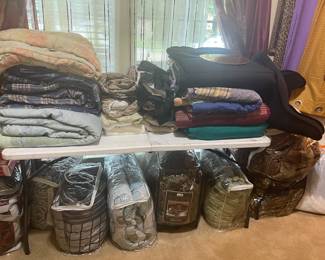 Bedspread, comforters, blankets, etc
