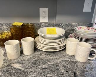 Gibson fruit plates $100