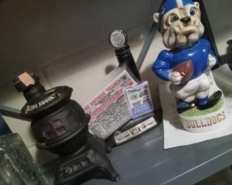 Bulldogs decanter has a very interesting story.  Decanters were created for UofI, ISU, and Drake.  Drake would not allow distribution as did not want to be associated with alcohol, thus very few available! 