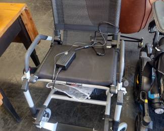 Zinger electric wheelchair